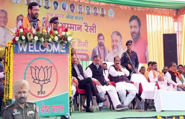 आप भ्रष्टाचार के मामले में कांग्रेस से चार कदम आगे: नायब सिंह सैनी