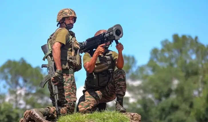 पाकिस्तान ने फिर तोड़ा संघर्ष विराम,नियंत्रण और अंतरराष्ट्रीय रेखा पर तोपखाने से की गोलीबारी,जम्मू संभाग के सभी शिक्षण संस्थान आज बंद