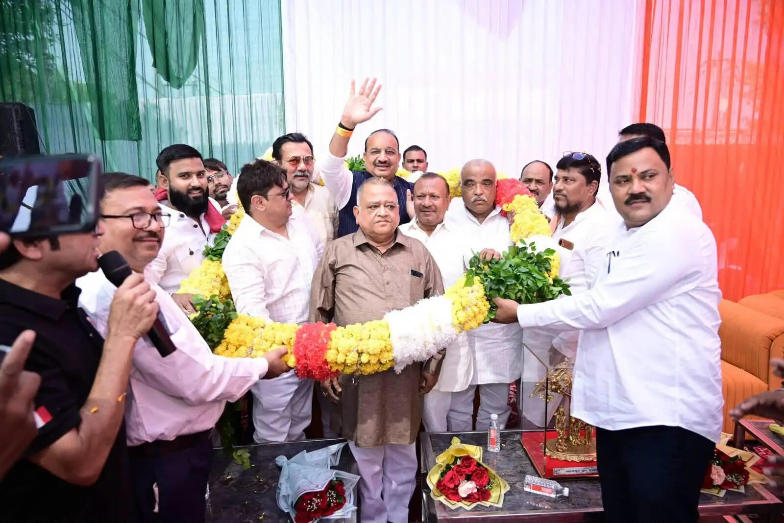 शहीदों की स्मृति और राष्ट्रीय गौरव का प्रतीक बनेगा आजाद पार्क : दिनेश प्रताप सिंह