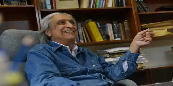 पाकिस्तान के पूर्व चीफ जस्टिस ख्वाजा ने नागरिक सैन्य मुकदमों पर सुप्रीम कोर्ट के फैसले को चुनौती दी