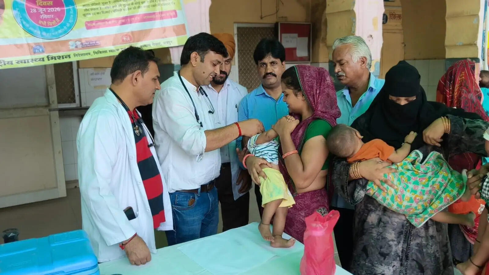 राष्ट्रीय पल्स पोलियो अभियान में जयपुर में पहले दिन करीब 1.95 लाख बच्चों ने पी दो बूंद जिंदगी की