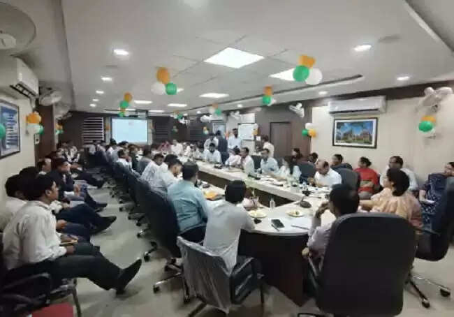 मध्य प्रदेश में तहसीलदारों की हड़ताल हुई खत्म, मंगलवार से काम पर लौटेंगे