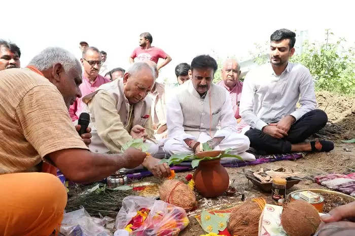 रीवा जिले का चौतरफा विकास हमारी प्राथमिकता : उप मुख्यमंत्री शुक्ल