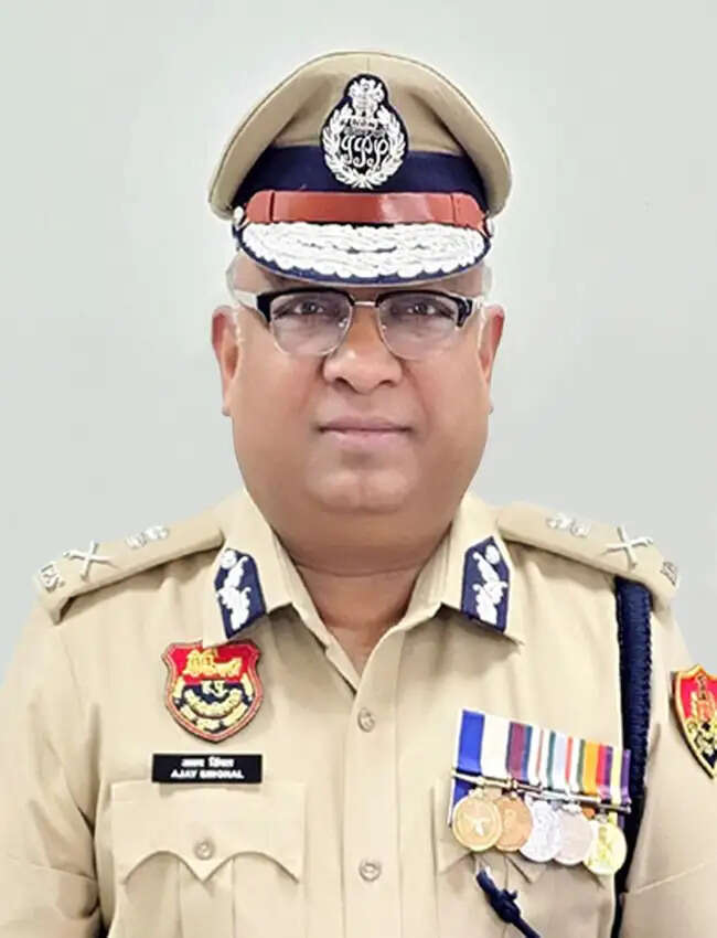 एचटेट-2026 : पुलिस अलर्ट, परीक्षा केंद्रों पर दाे&nbsp;बार&nbsp;हाेगी&nbsp;जांच,&nbsp;सीसीटीवी निगरानी