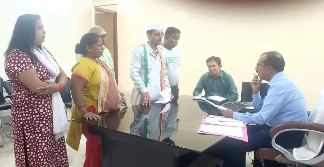 ज्वालापुर रेलवे स्टेशन पर सुपरफास्ट ट्रेनों के स्थायी स्टॉपेज और मिनी बस स्टैंड की मांग