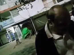 भोपाल में ब्लैकमेलिंग का वीडियाे,&nbsp;बर्खास्त रेलकर्मी&nbsp;तीन&nbsp;लाख की डील में गिरफ्तार, डेढ़ लाख लेते कैमरे में कैद