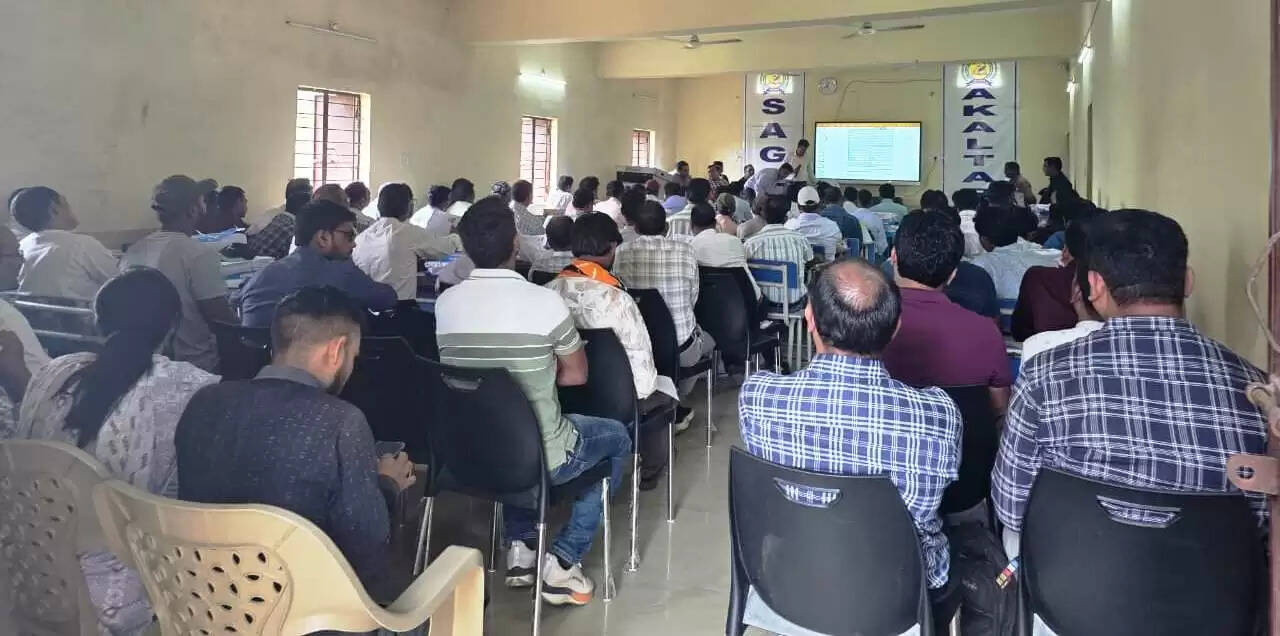 जांजगीर चांपा: जिले में विशेष गहन पुनरीक्षण (एसआईआर) के लिए बीएलओ और बीएलए का प्रशिक्षण आयोजित