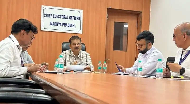 नए मतदाताओं के शिविरों के माध्यम से अधिक से अधिक फॉर्म प्राप्त करें: मुख्य निर्वाचन पदाधिकारी
