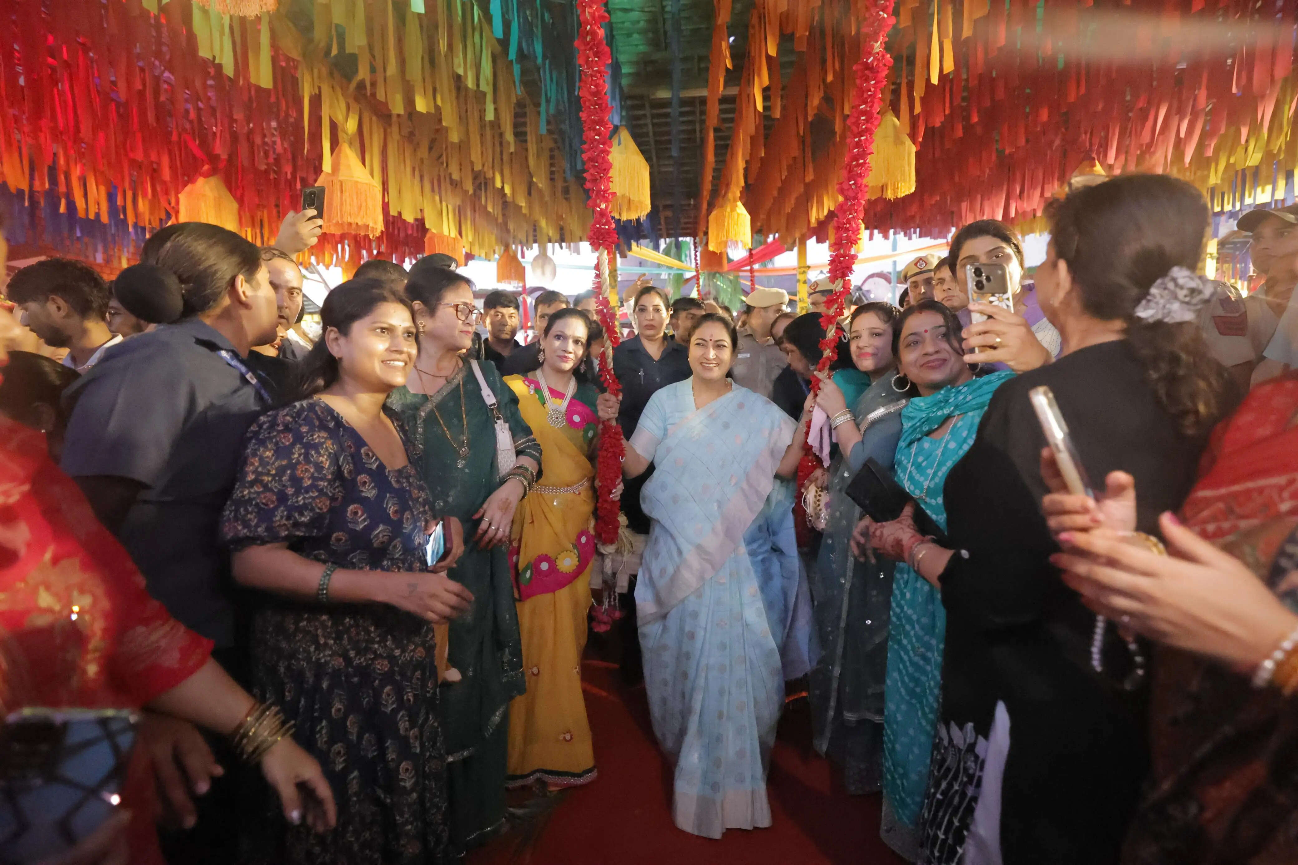 मुख्यमंत्री ने महिलाओं के साथ मनाया हरियाली तीज का उत्सव
