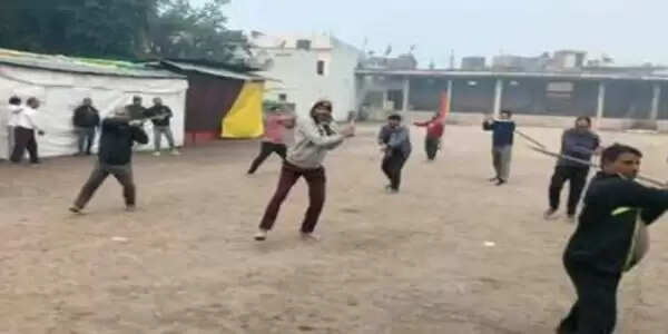 प्रहार महायज्ञ : संघ की शाखाओं में स्वयंसेवकों ने लगाया दण्ड प्रहार