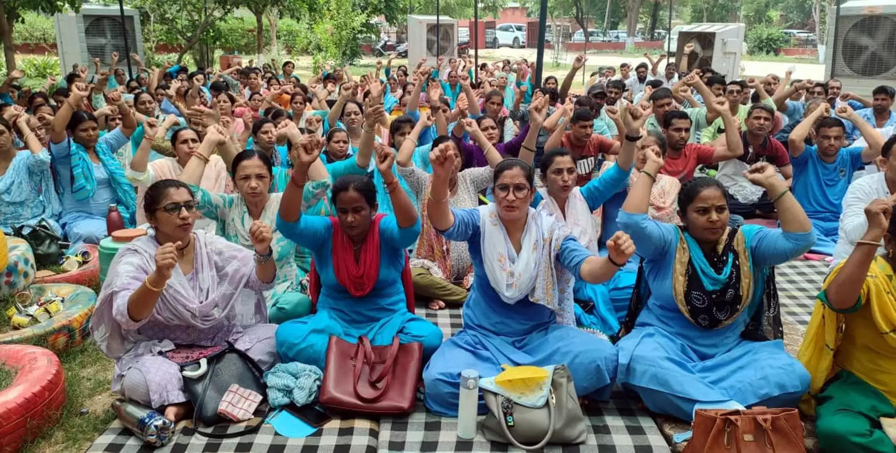 हिसार : हड़ताल कर रहे एनएचएम कर्मचारियों पर प्रशासन सख्त, सीएमओ ने लिखा पत्र