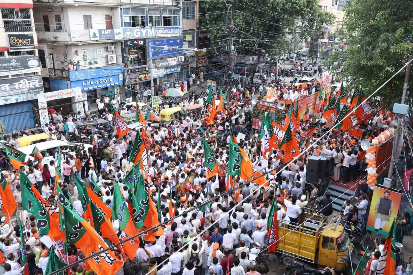 नितिन नवीन और सम्राट चौधरी के नेतृत्व में राजग का शक्ति प्रदर्शन, बांकीपुर विधानसभा क्षेत्र में हुआ रोड शो