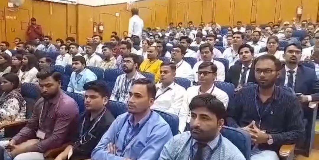 प्रधानमंत्री मोदी के नेतृत्व में देश हर क्षेत्र में शीर्ष पर : अजय भट्ट