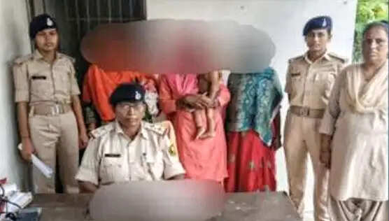 25 लाख की स्मैक के साथ तीन महिला तस्कर गिरफ्तार, एसटीएफ व पुलिस की संयुक्त कार्रवाई