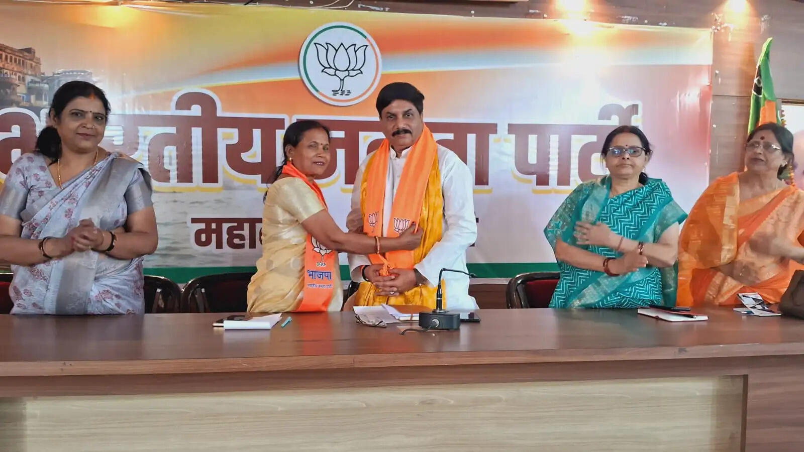 प्रधानमंत्री मोदी के स्वागत की तैयारी में जुटी भाजपा महिला मोर्चा