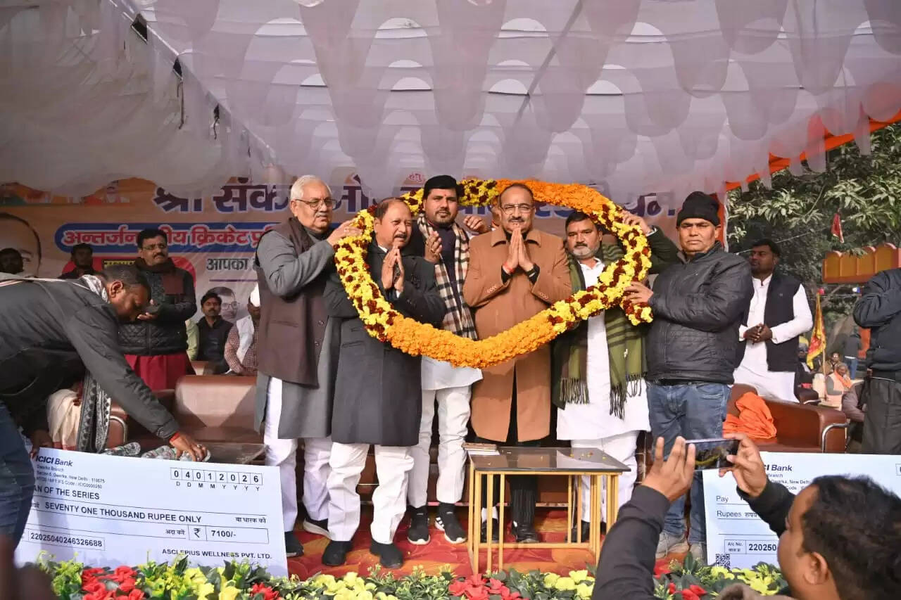 देश का भविष्य युवाओं के हाथ में है : दिनेश प्रताप सिंह