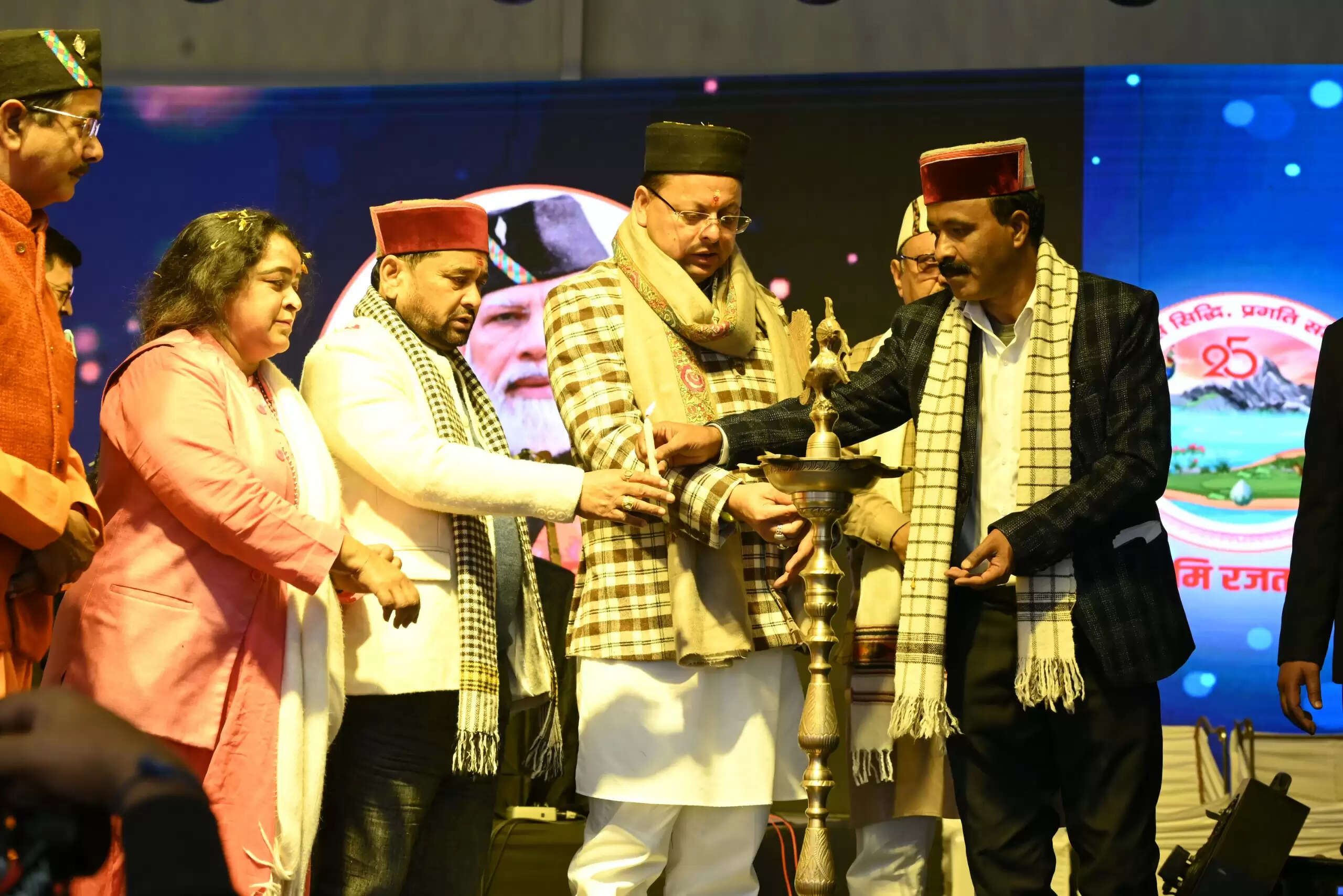 सीएम धामी बोले देवभूमि रजत उत्सव : 25 साल का सफर बेमिसाल।