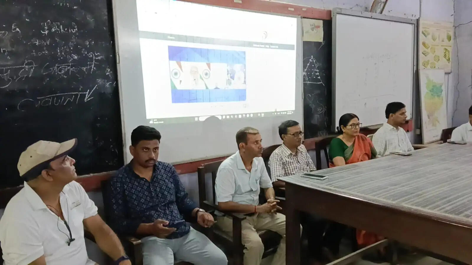 राजेन्द्र कॉलेज में युवा कनेक्ट कार्यक्रम का आयोजन, पी एम मोदी के वर्चुअल संवाद से जुड़े छात्र व एनएसएस स्वयंसेवक