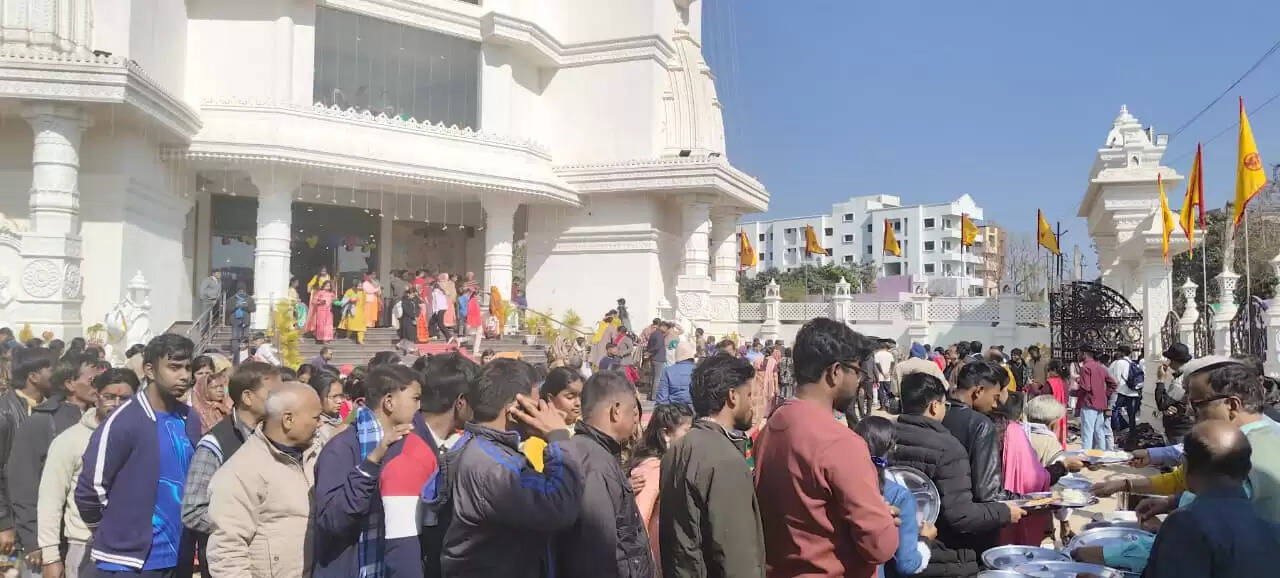 श्री राधा–कृष्ण प्रणामी मंदिर में भंडारा संपन्न