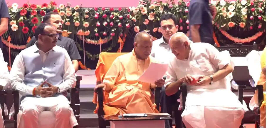 जातिवाद के नाम पर देश को लूटने वाले राष्ट्रद्रोहियों से सावधान रहें : मुख्यमंत्री योगी