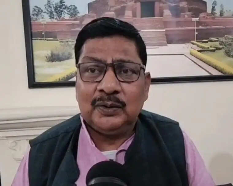 बिहार में फैक्ट्री लगाने वालों में भगदड़ की स्थिति: सुदामा प्रसाद