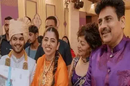 कवि शैलेश लोढ़ा की बेटी के विवाह समारोह में पहुंचे कई नेता-अभिनेता
