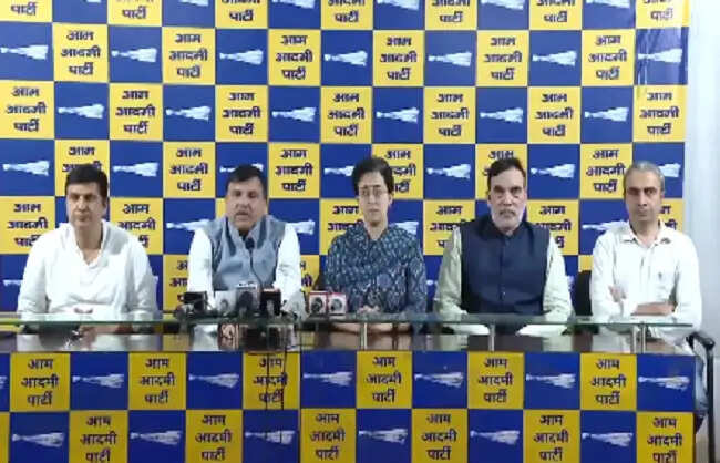 लाठी से आंदोलन नहीं रुकते, सरकारों की विदाई तय होती हैः आम आदमी पार्टी
