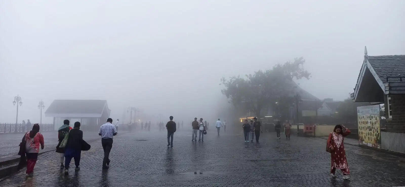 भारी बारिश से हिमाचल में जनजीवन प्रभावित, 279 सड़कें बंद, मानसून से नुकसान एक हजार करोड़ रुपये पहुंचा