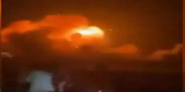 'ऑपरेशन सिंदूर' से पाकिस्तान सकते में, भारत की मिसाइलों ने आतंकी ठिकानों पर मचाई तबाही, आठ की मौत, आईएसपीआर ने की हमले की पुष्टि