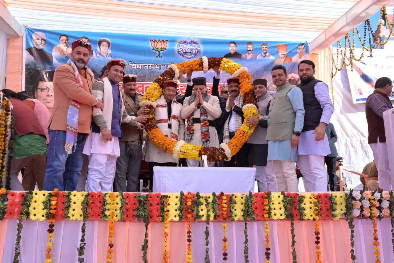 सीएम धामी ने सांकरी में किया केदारकांठा विंटर टूरिज्म महोत्सव का शुभारंभ