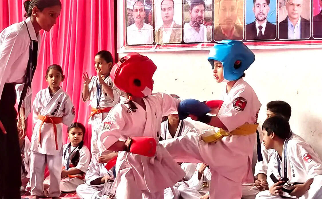 आशिहारा जिला कराटे चैंपियनशिप संपन्न, 125 खिलाड़ियों ने दिखाया दम