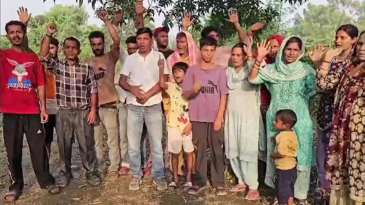 दूषित पानी से मवेशी की मौत पर भड़का गुस्सा, प्रदूषण विभाग के खिलाफ जोरदार प्रदर्शन