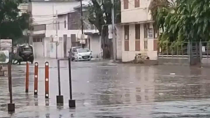 मप्र:&nbsp;नौतपा में बदला मौसम का मिजाज, प्रदेशभर में आंधी-बारिश से मिली राहत, कई जिलों में गिरे&nbsp;ओले