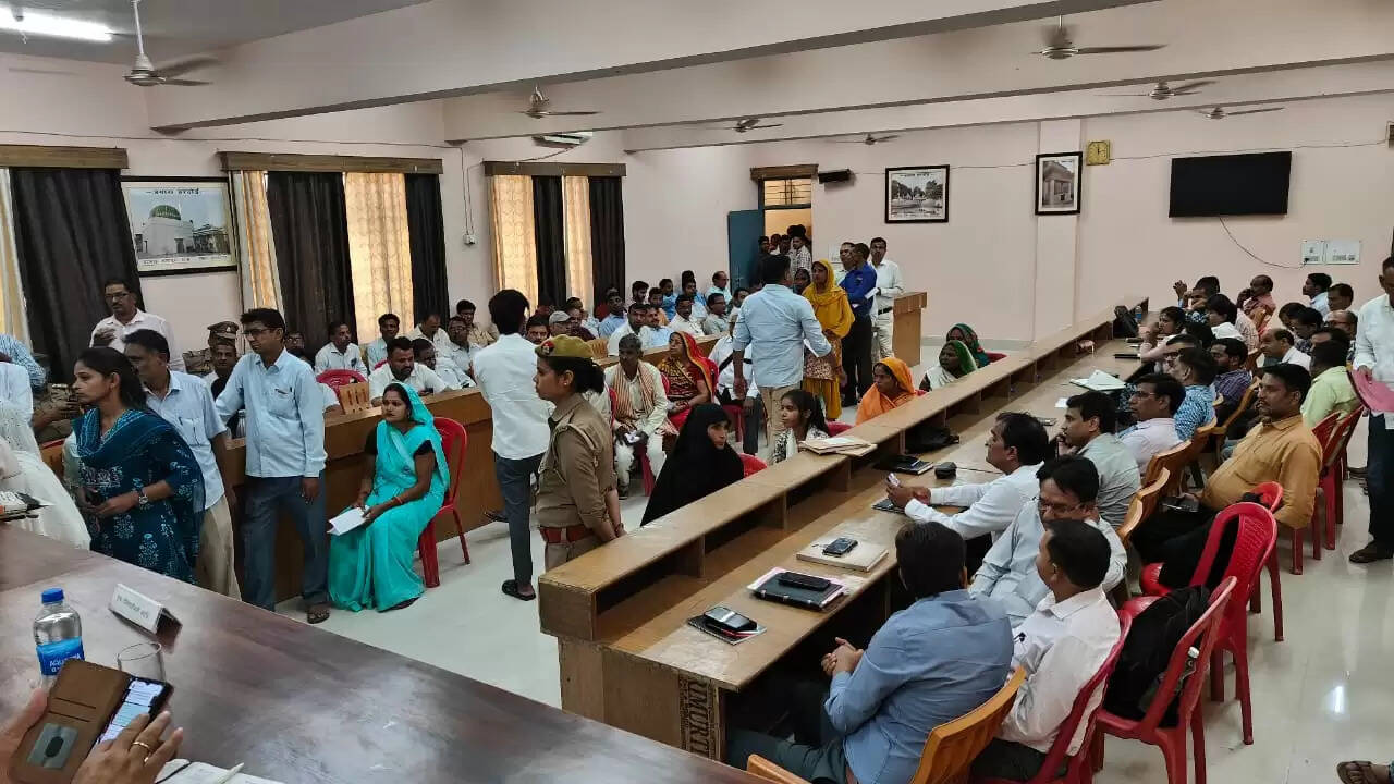 अविवादित वरासत के प्रकरण को प्राथमिकता पर निस्तारित किया जाये: मंगला प्रसाद सिंह