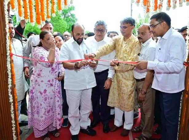 मंत्री योगेंद्र उपाध्याय ने डॉ. संपूर्णानंद शोध छात्रावास का किया लोकार्पण