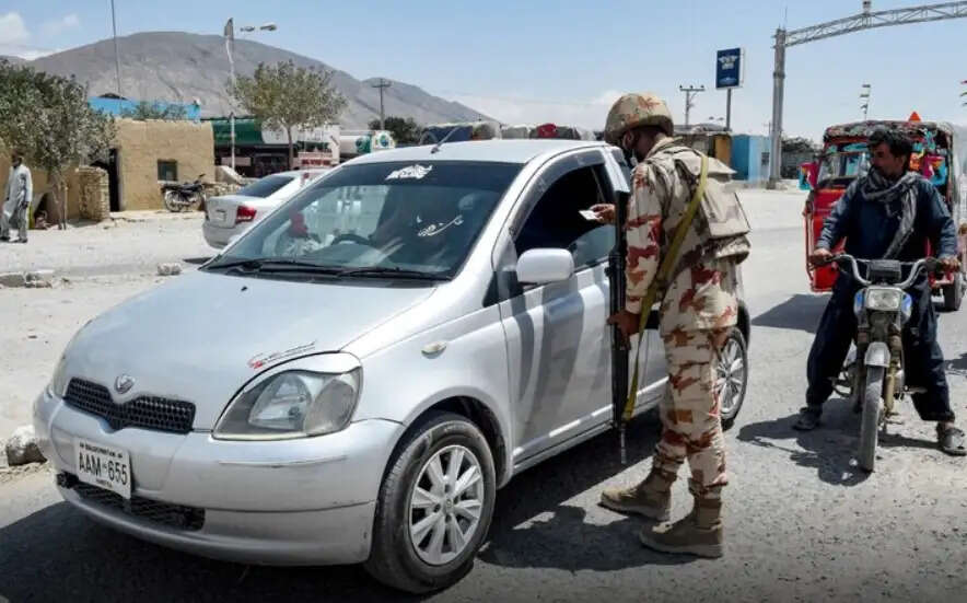 बलोचिस्तान में विद्रोहियों की मौत के बाद विस्फोट, पुल क्षतिग्रस्त, कर्फ्यू लगाया गया