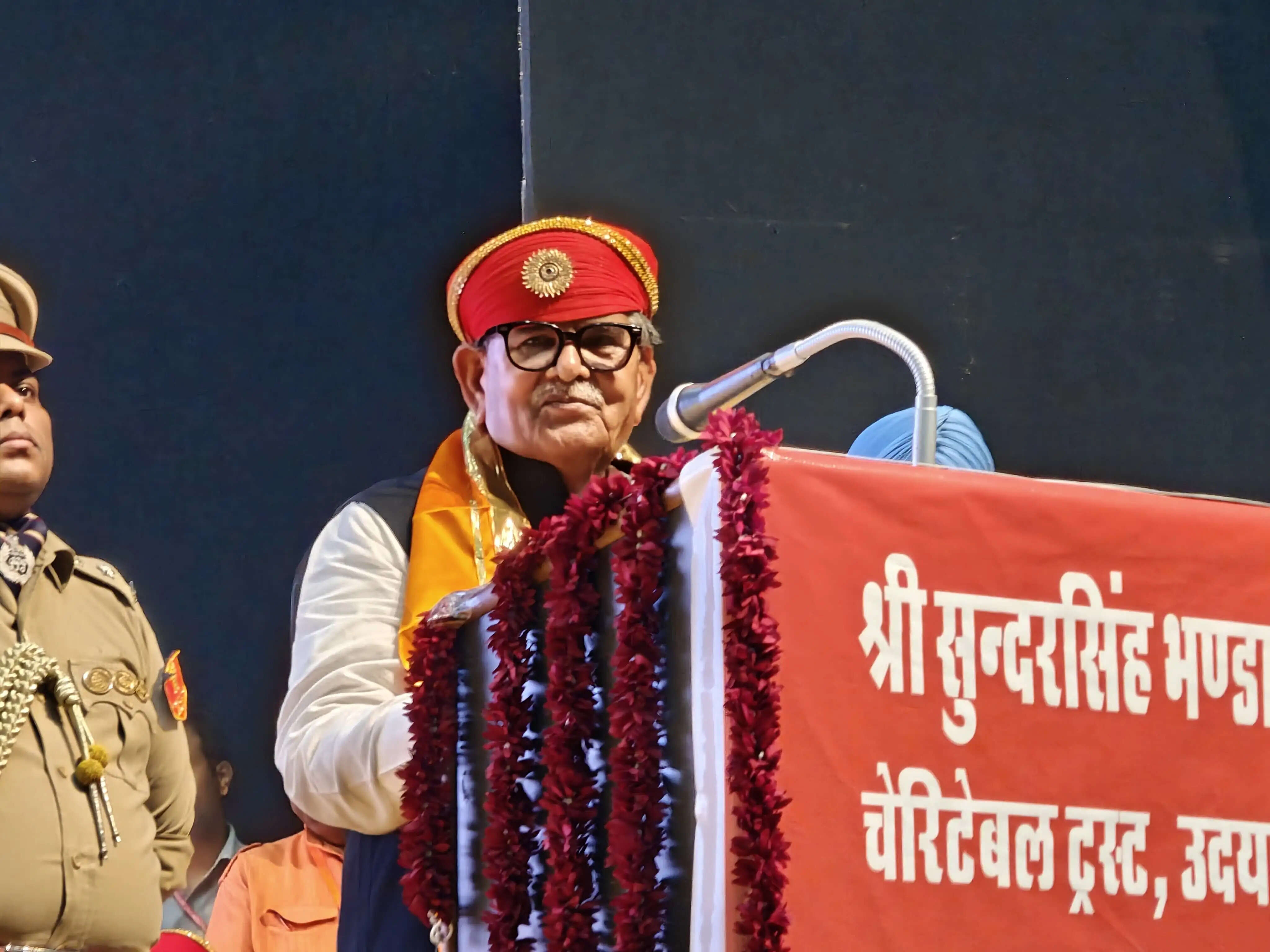 पंजाब के राज्यपाल एवं विधानसभा स्पीकर ने उत्कृष्ट कार्य करने वाले 19 वरिष्ठजनों को किया सम्मानित