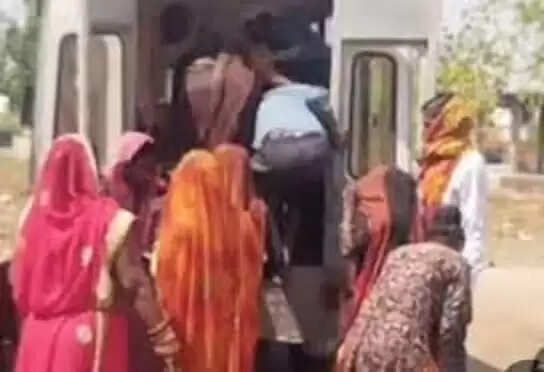 शिवपुरी:&nbsp;मौसी की शादी में आए मासूम को कार ने कुचला,&nbsp;ड्रायवर&nbsp;वाहन लेकर मौके से फरार