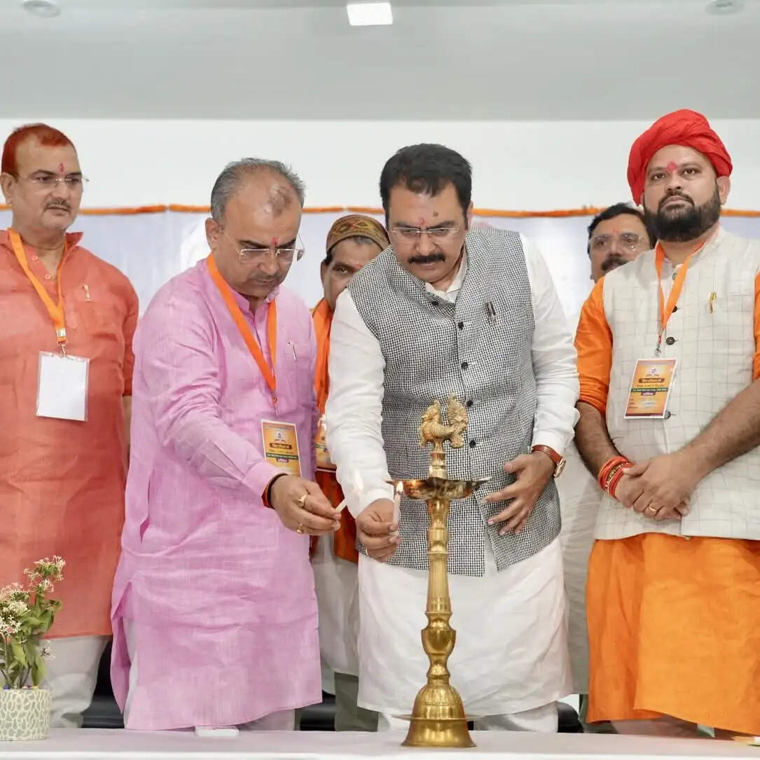 भाजपा का प्रत्येक कार्यकर्ता समाज के अंतिम पंक्ति में खड़े व्यक्ति तक विकास पहुंचाने के लिए समर्पित : संजय सरावगी
