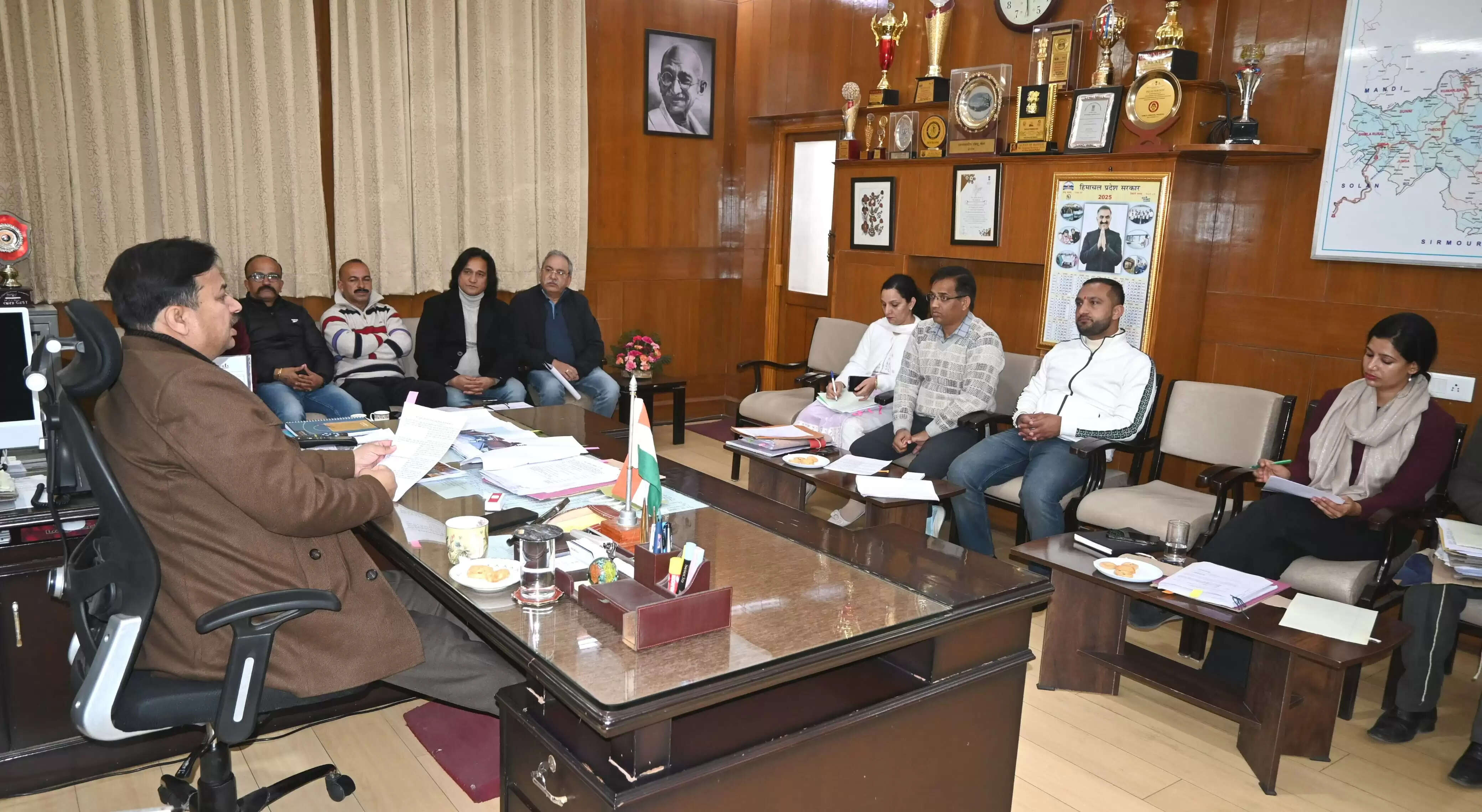 जाखू मंदिर के गर्भगृह में होगी चांदी से नक्काशी, दानकर्ता उठाएगा पूरा खर्च