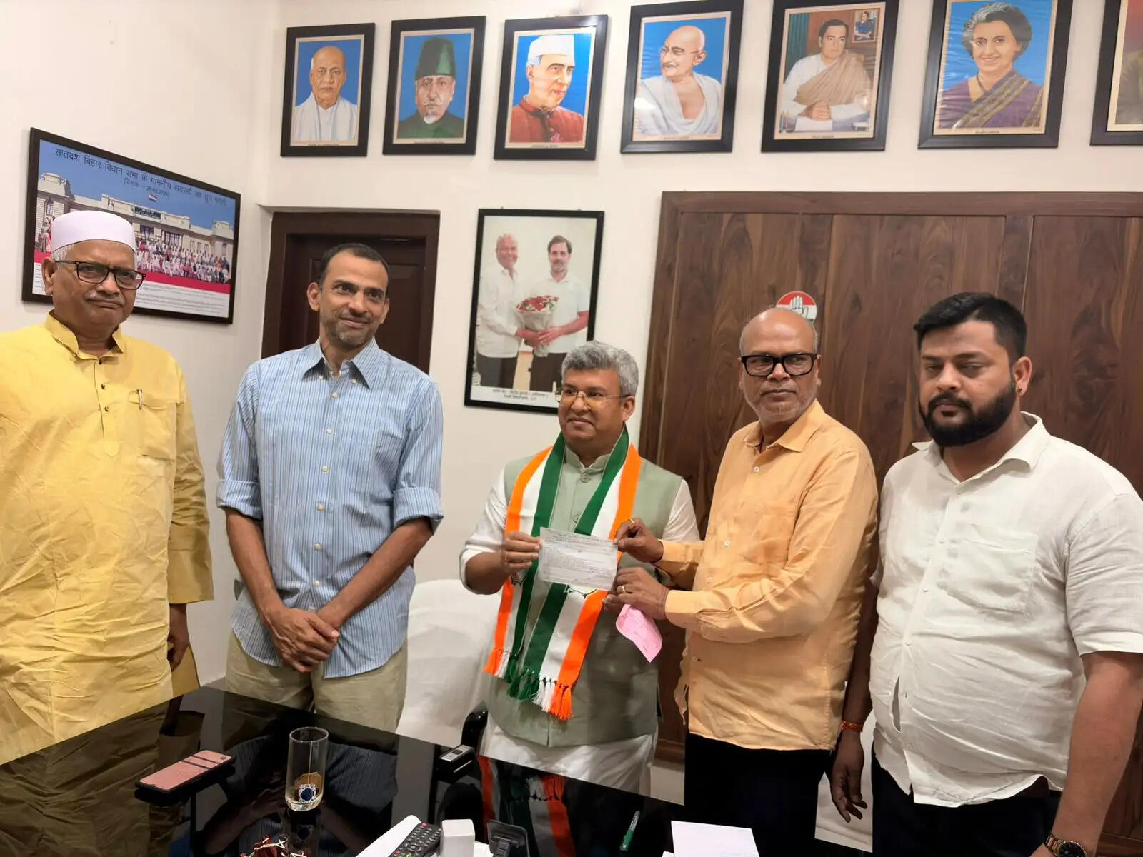 बांका के पूर्व विधानसभा प्रत्याशी जवाहर कुमार झा कांग्रेस में शामिल