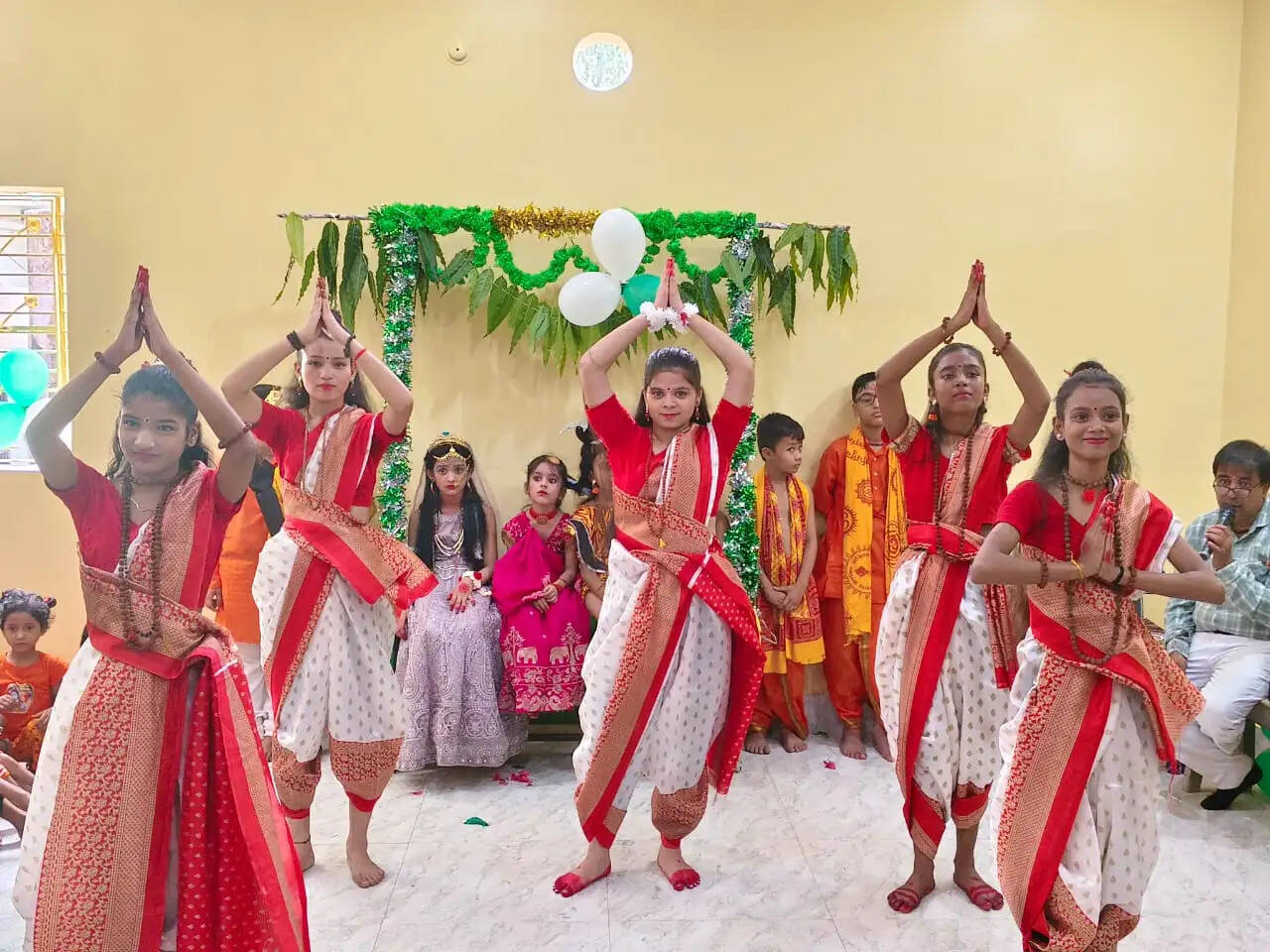 सावन महोत्सव में झूम नन्हे मुन्हे बच्चे,अव्वल कलाकार पुरस्कृत
