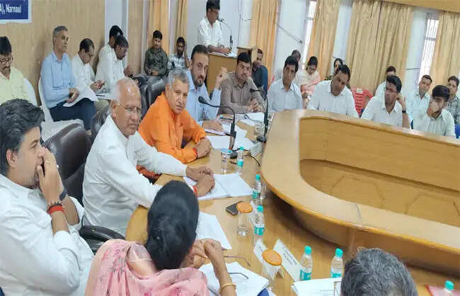 नारनौलः स्वच्छता के साथ ‘देसी खाद क्रांति’ से गांवों की बदलेगी तस्वीर : सांसद धर्मबीर