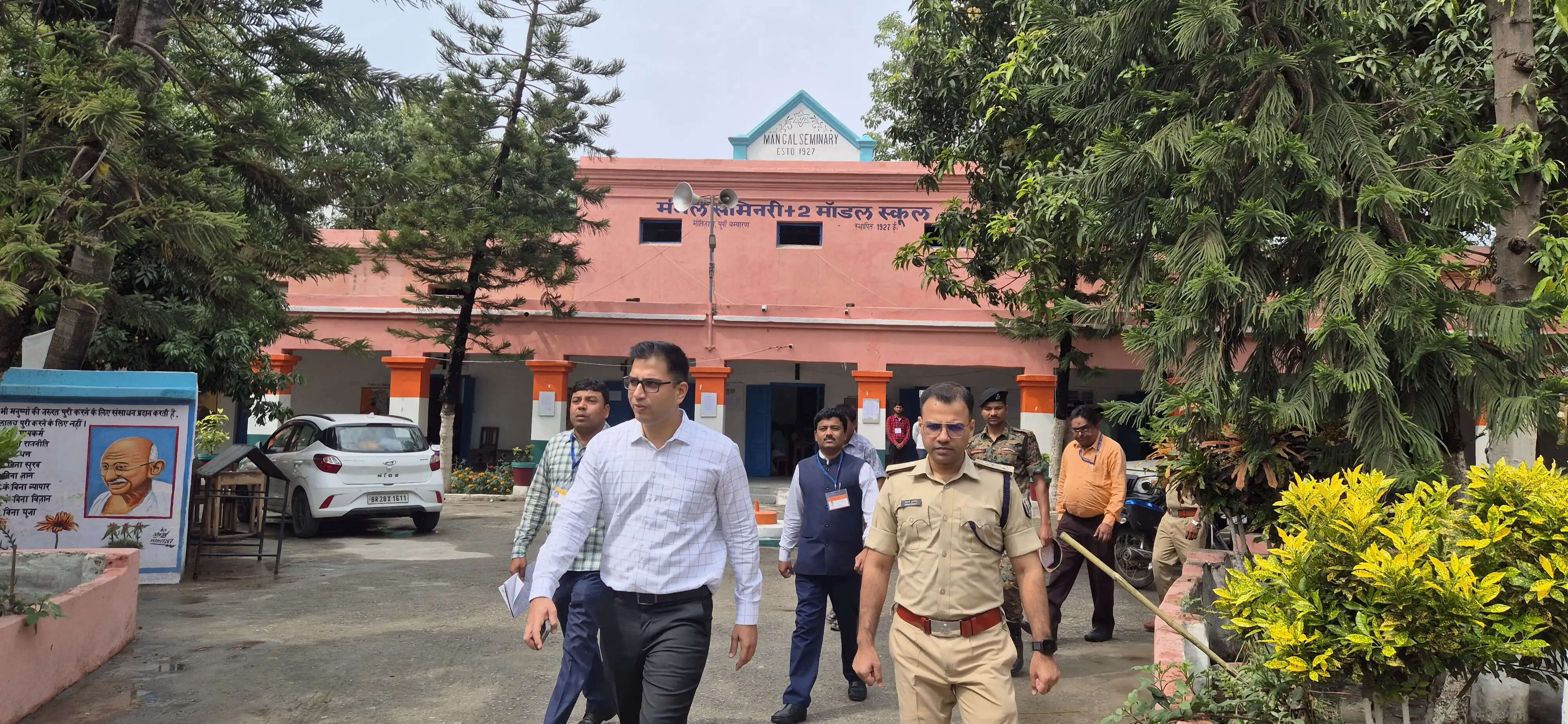 पूर्वी चंपारण जिले में नीट यूजी-2026 की परीक्षा शांतिपूर्ण संपन्न,डीएम-एसपी परीक्षा केन्द्रो पर रहे भ्रमणशील