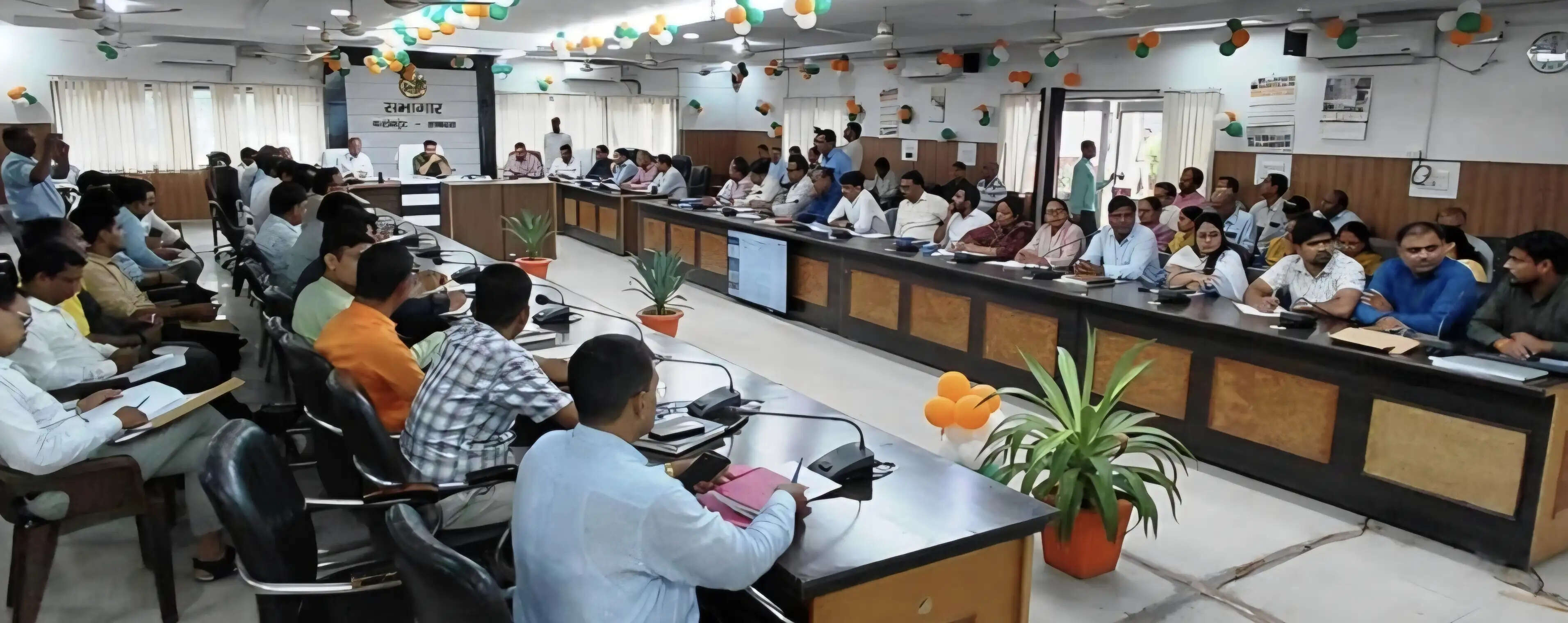 जिलाधिकारी ने ‘हर घर तिरंगा अभियान-2026’ की तैयारियों की समीक्षा, विभागों को सौंपी जिम्मेदारियां