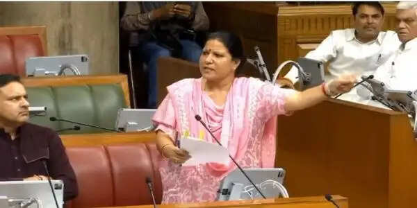 विधानसभा&nbsp;में&nbsp;गीता भुक्कल की&nbsp;ब्राह्मणों&nbsp;पर&nbsp;टिप्पणी&nbsp;से&nbsp;हंगामा