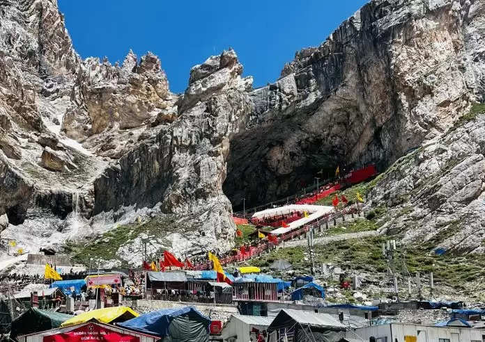 जम्मू के शिविर से 3,089 तीर्थयात्रियों का 28वां जत्था अमरनाथ रवाना