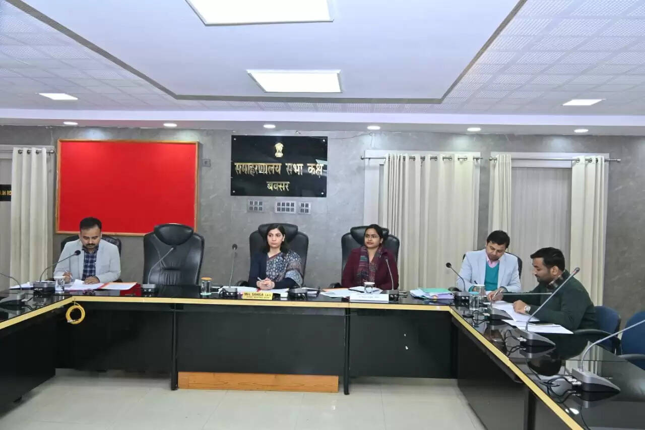 नगर निकाय व विकास कार्यों की समीक्षा, सफायी पर जोर