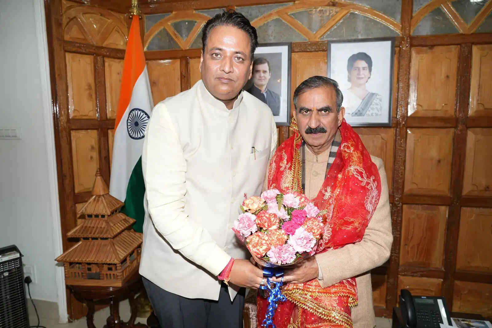 सांसद अनुराग शर्मा ने मुख्यमंत्री को दी जन्मदिवस की बधाई