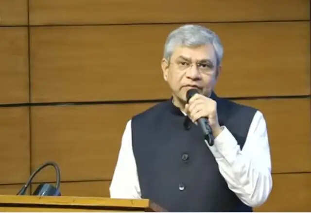 कैबिनेट ने 9,072 करोड़ की तीन रेल मल्टीट्रैकिंग परियोजनाओं को दी मंजूरी